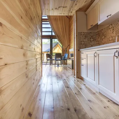 Espacio - Pool & Дом отдыха Vladimirovac