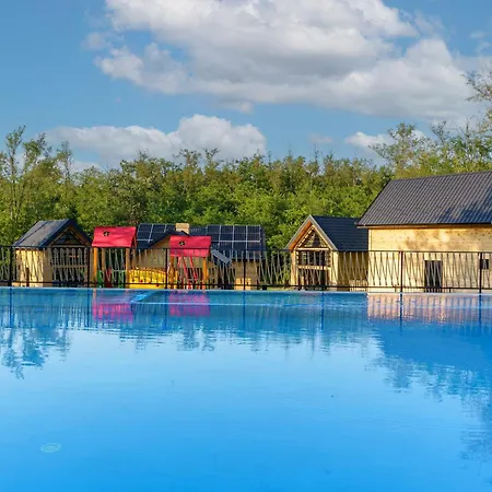 Espacio - Pool & Holiday home