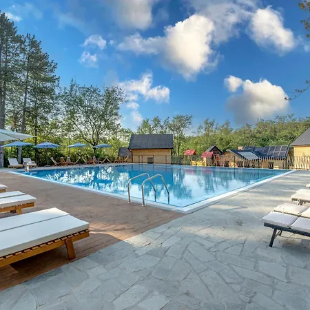 Espacio - Pool & Holiday home